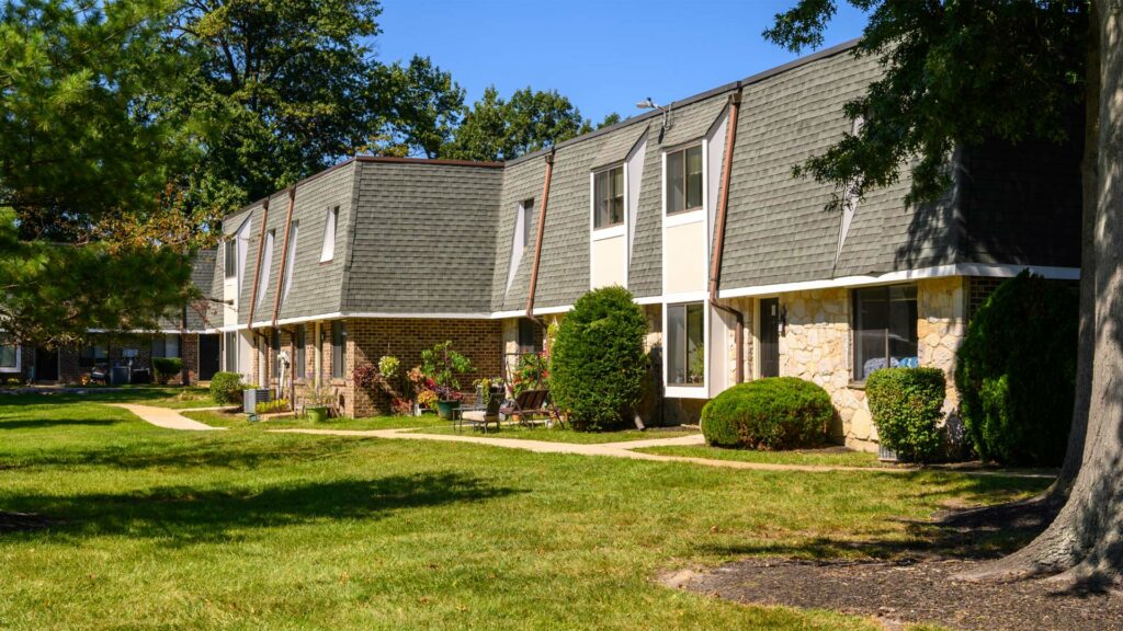 Buckingham Place Townhomes building exterior