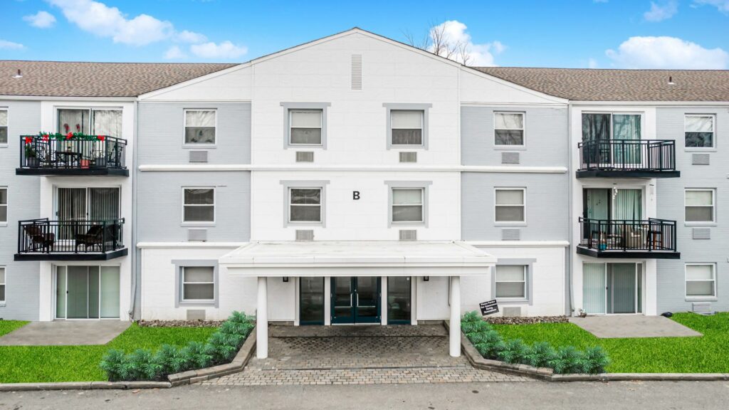 Front building entrance at Green Valley Manor